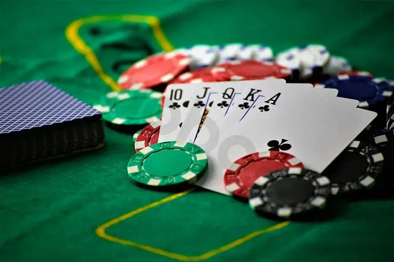Slotastic poker game